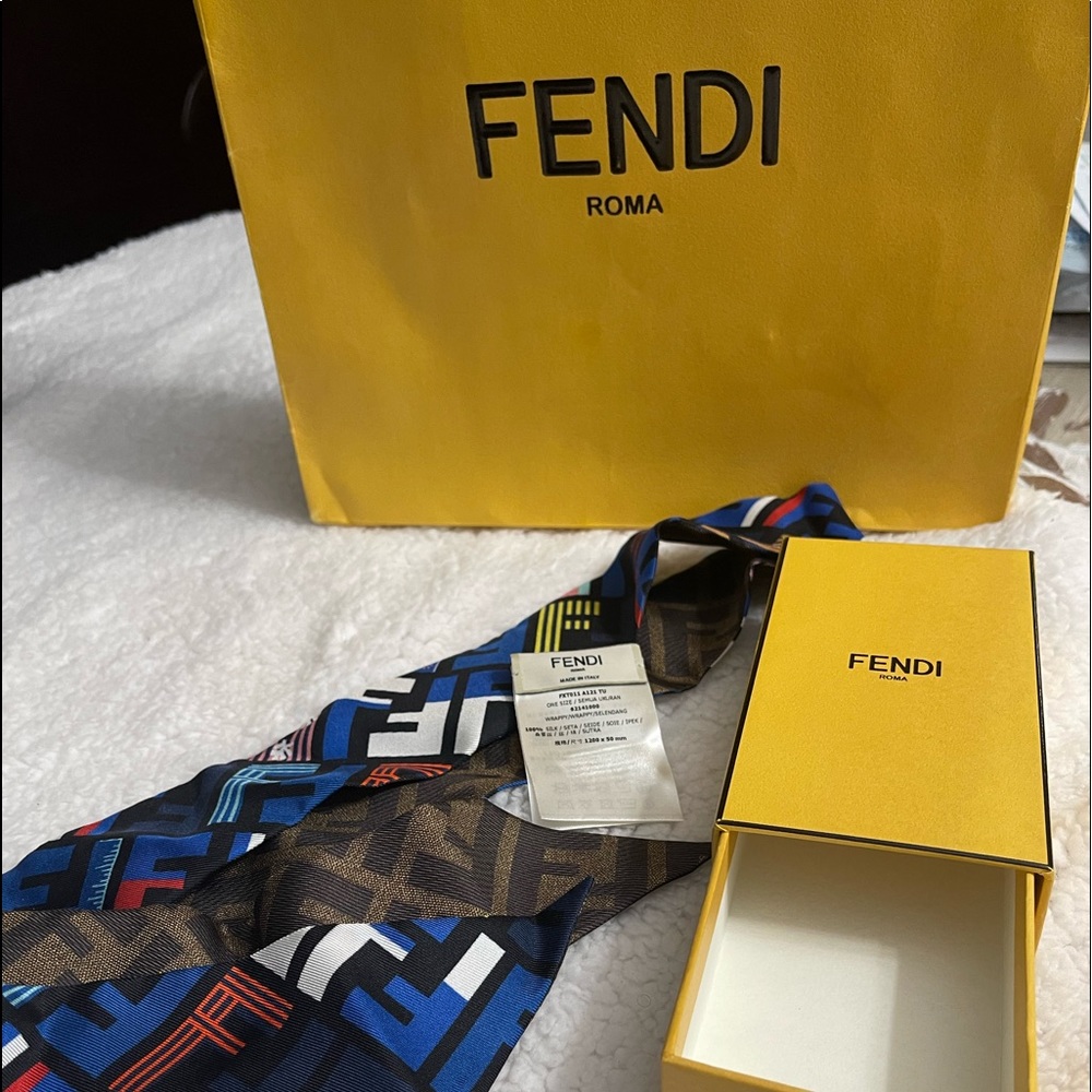 FENDI Wrappy Black Silk Bandeau